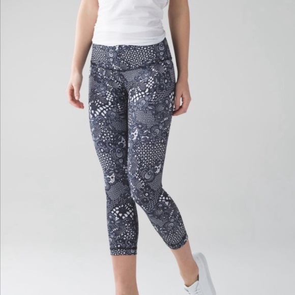 lululemon athletica Pants - Lululemon Wunder Under Crop Leggings Pretty Lace